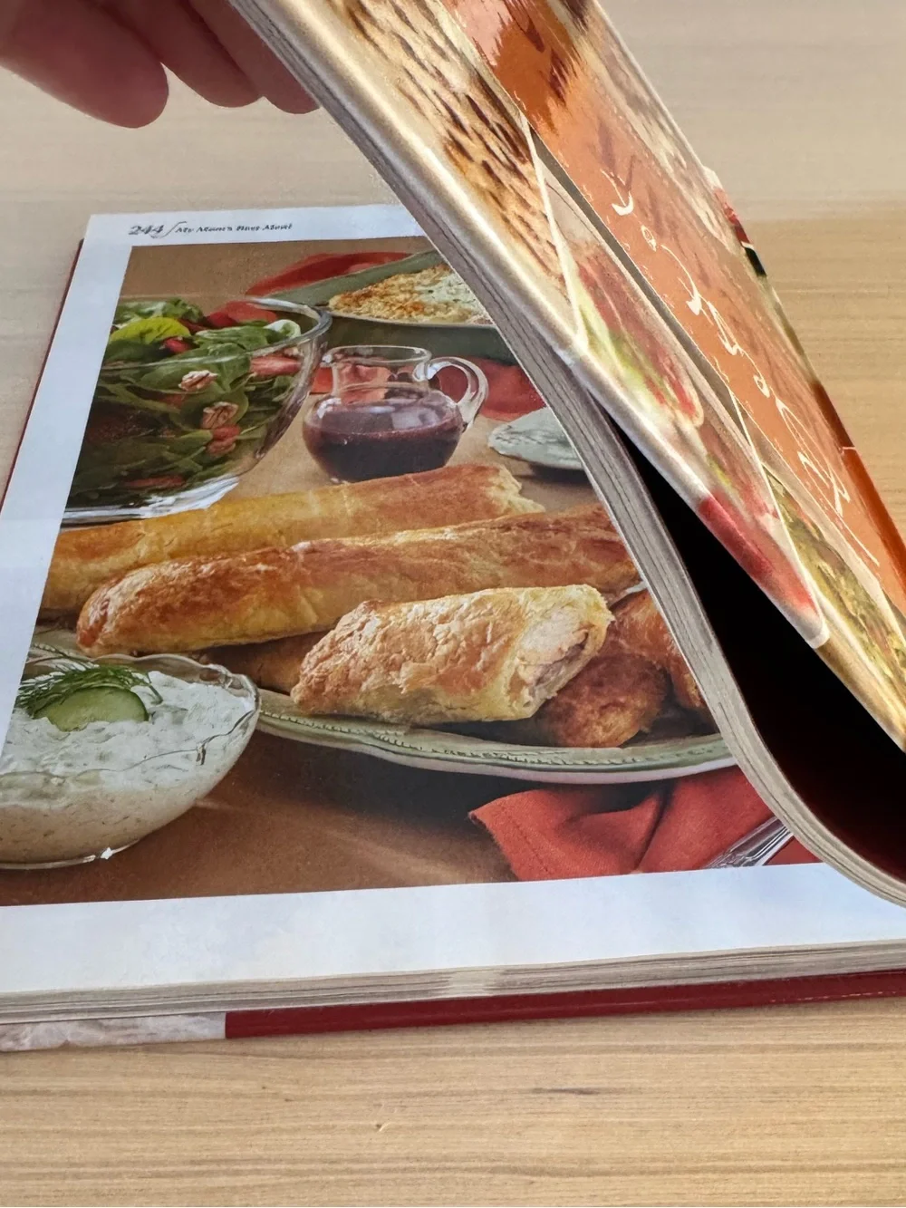 The Best Of Taste of Home CookbookVolume 2 Hardback